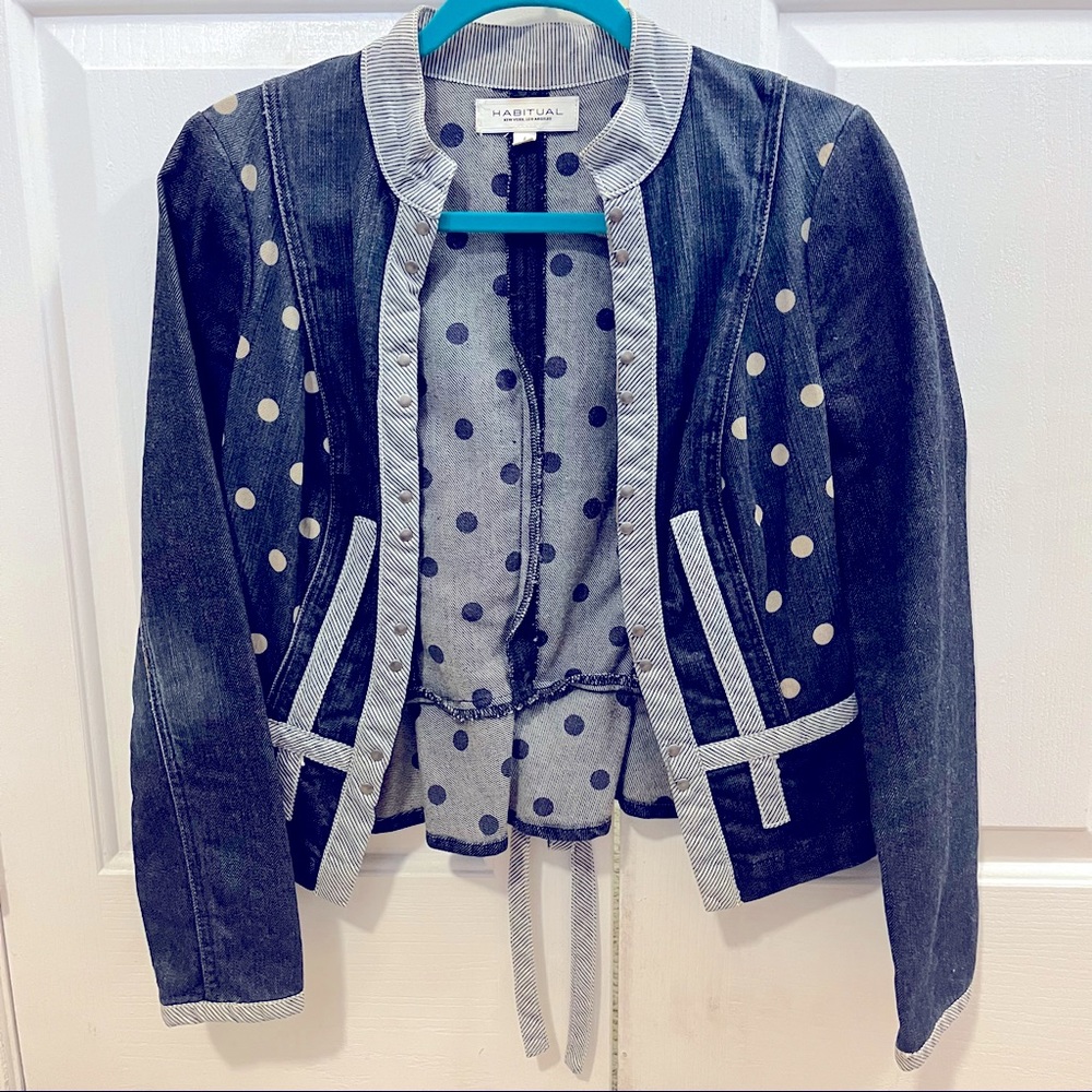 HABITUAL Jean Jacket. Small